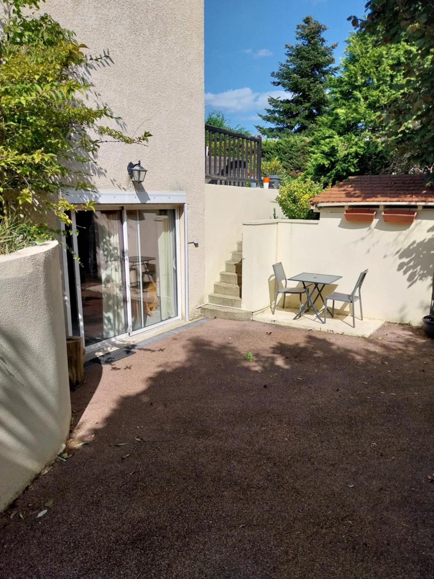 Beau Studio T1 A 30 Km De Paris Saint-Germain-lès-Corbeil Extérieur photo